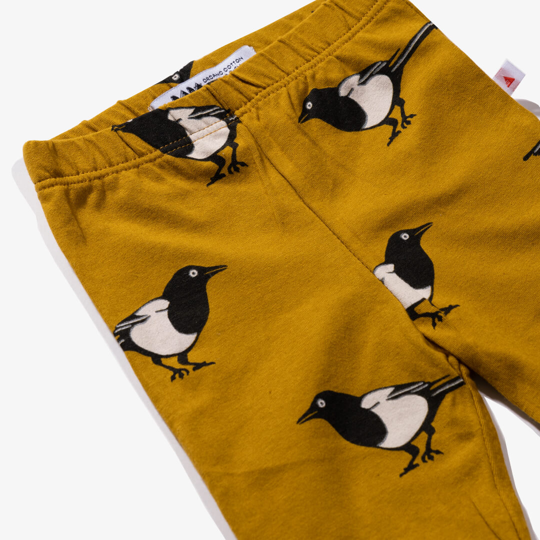 Vorderansicht der Hose für Babys aus der Birdy Kollektion