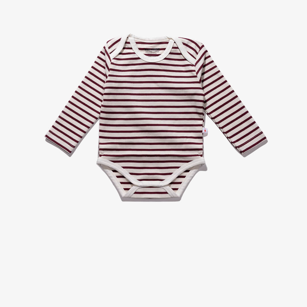 Vorderansicht des Bodys für Babys aus der Retro Kollektion in Burgundrot