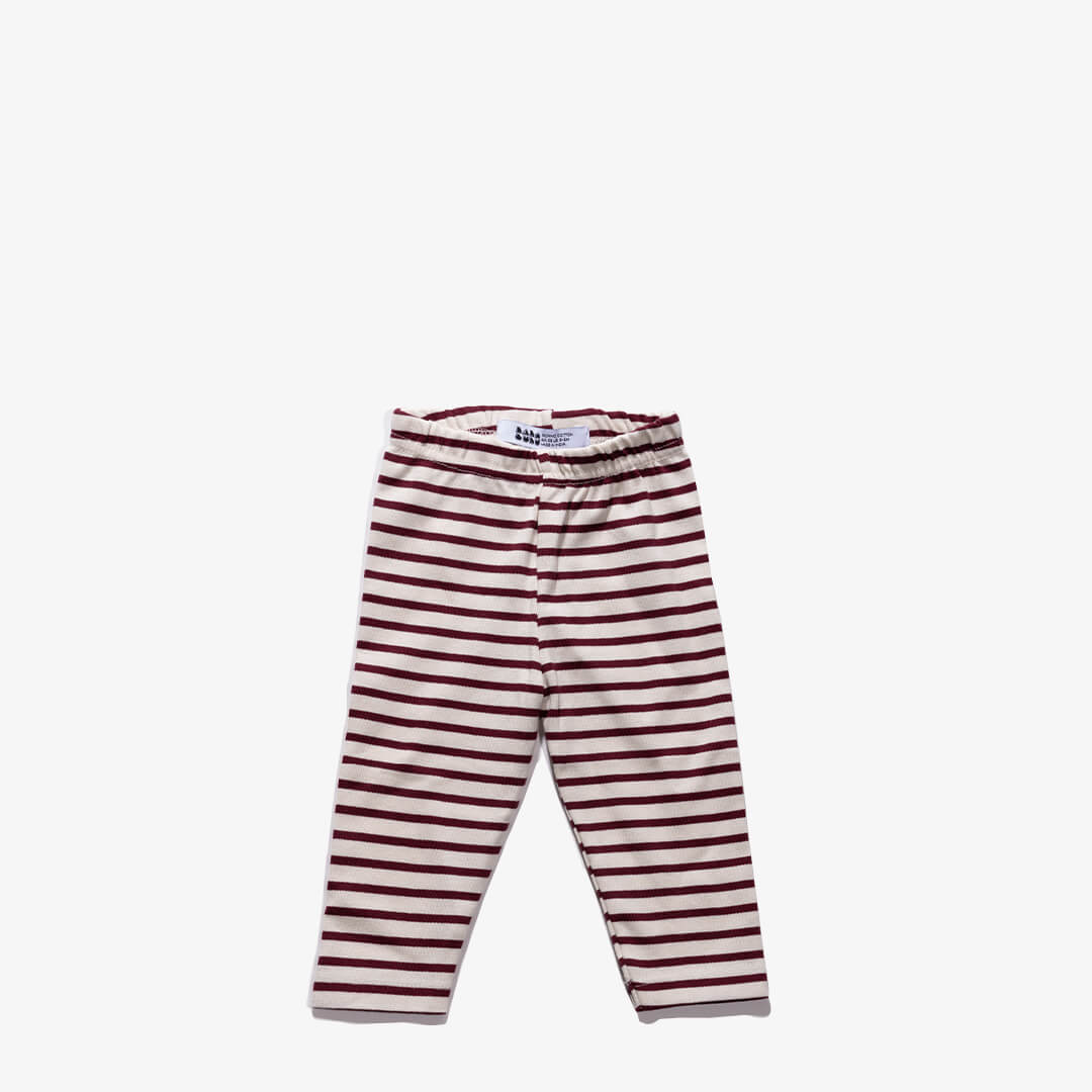 Vorderansicht der Hose für Babys aus der Retro Kollektion in Burgundrot