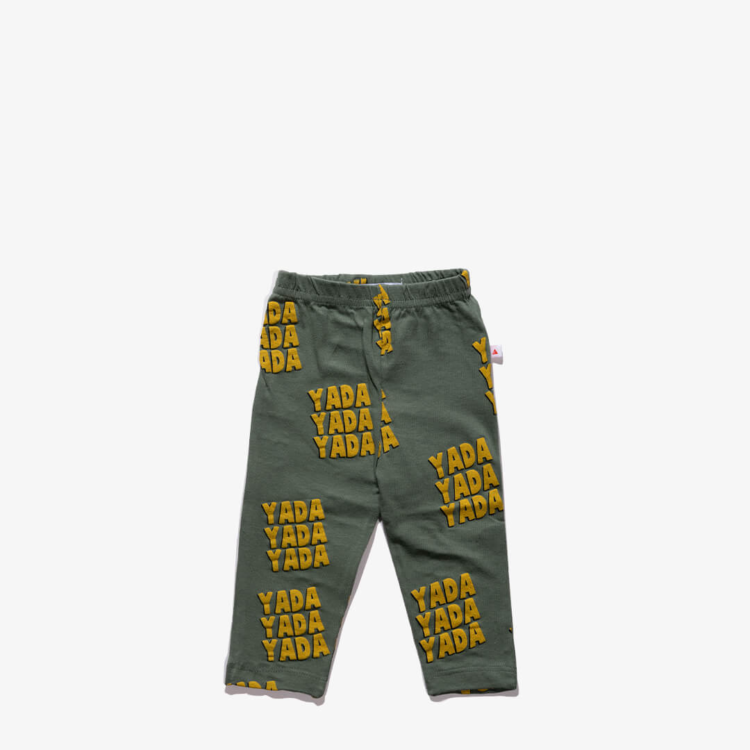 Vorderansicht der Hose für Babys aus der Yada Yada Kollektion
