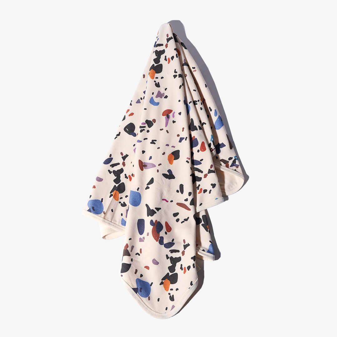 Vollansicht der Decke für Babys aus der DOTS Kollektion